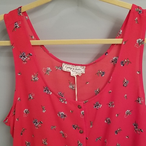 Gypsy & Jade Sleeveless Coral Red Print Top in 1X - Picture 4 of 10